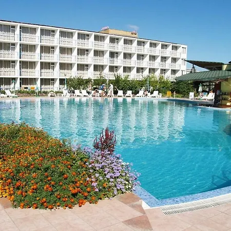 Balaton ساني بيتش