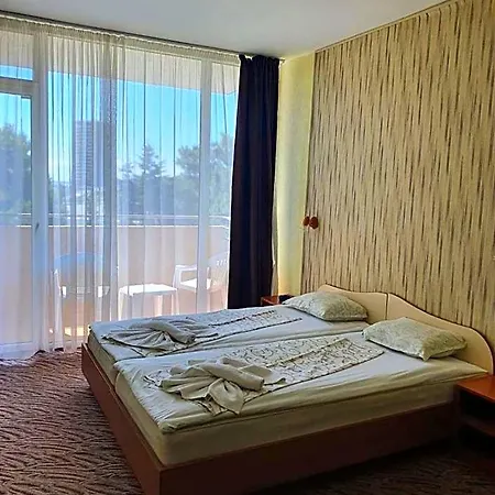 Balaton Hotel 2*