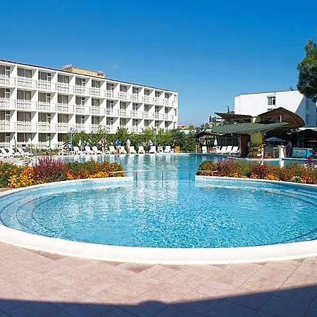 Hotel Balaton 2*