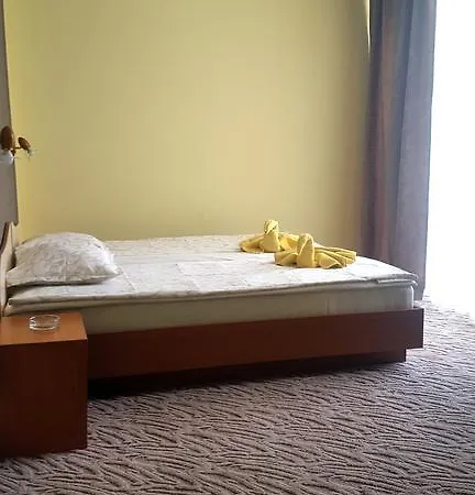 Хотел балатон 2*